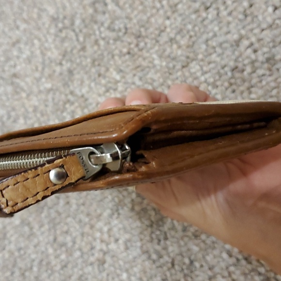 Fossil Wallet - Picture 14 of 14